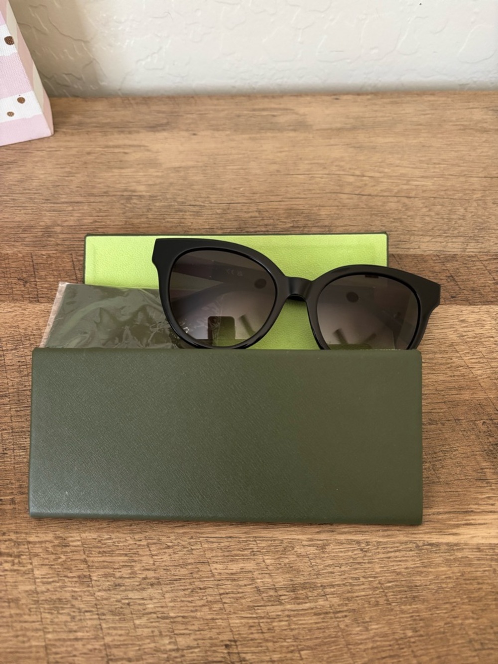 NEW Longchamp Classic Black Cat-Eye Sunglasses - Women
